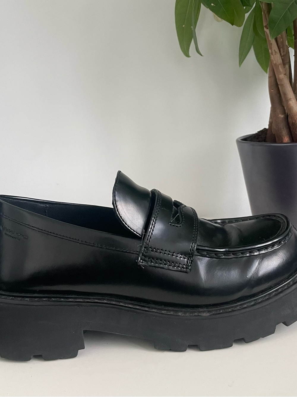 Women Size 9 Vagabond Shoemakers Cosmo 2.0 Leather Penny Loafer Black EU 39